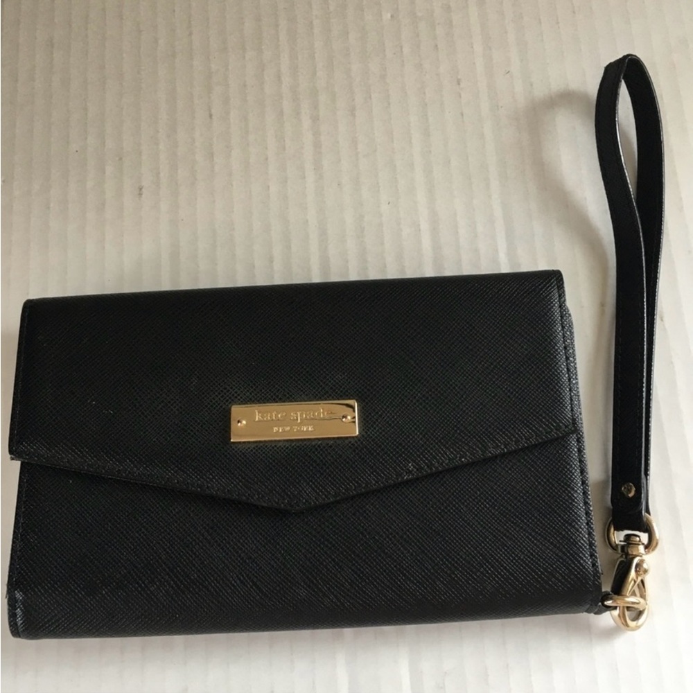 Kate Spade Laurel Way Wristlet in Black
